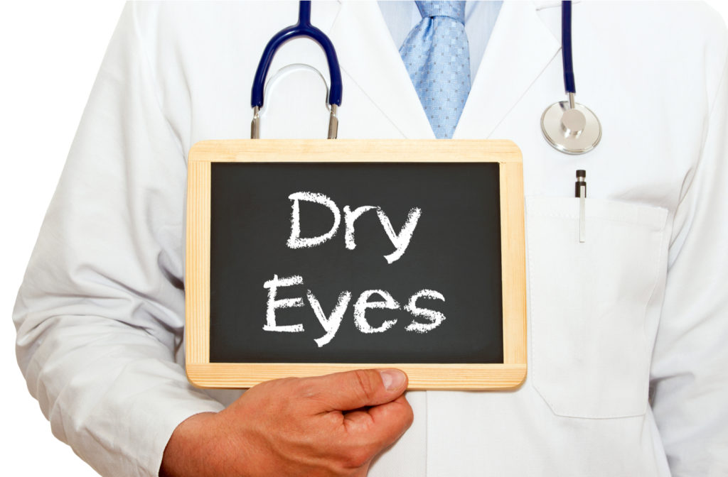 Optometrist holding dry eye sign