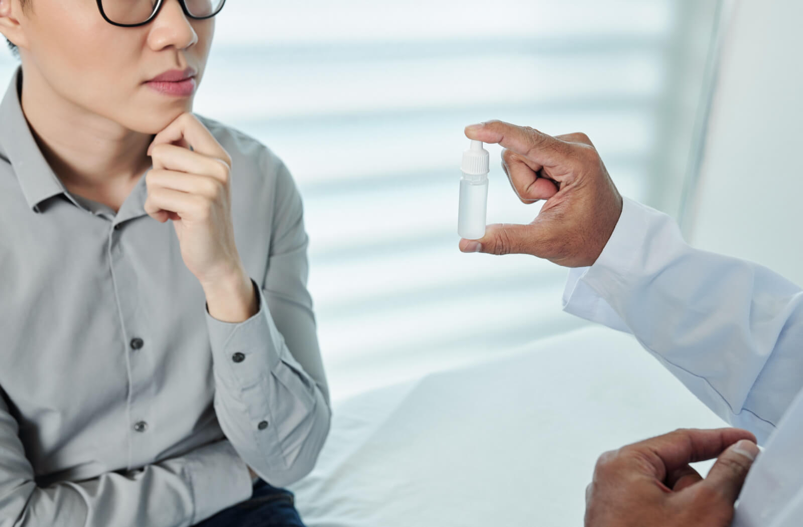 Can You Use Eye Drops With Contacts? Richmond Hill